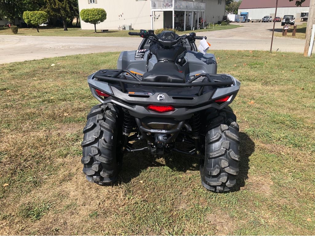 2026 Can-Am OUTLANDER X MR 700 - Photo 6