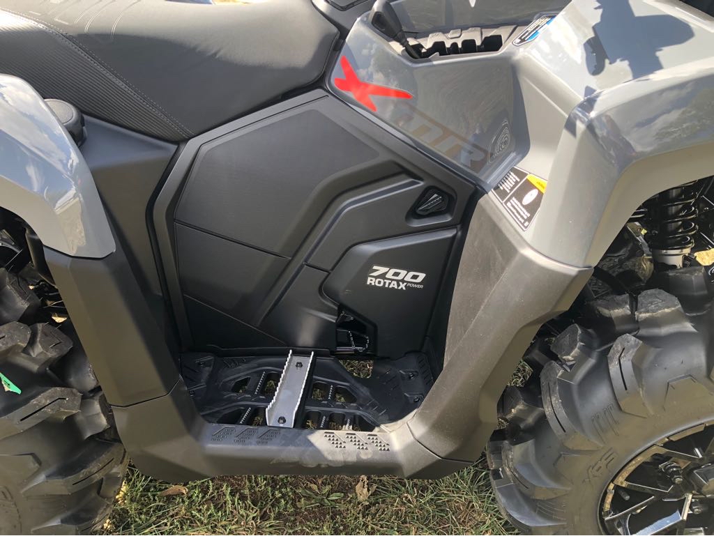 2026 Can-Am OUTLANDER X MR 700 - Photo 4