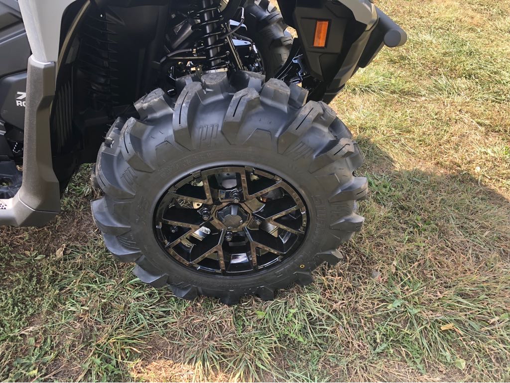 2026 Can-Am OUTLANDER X MR 700 - Photo 3