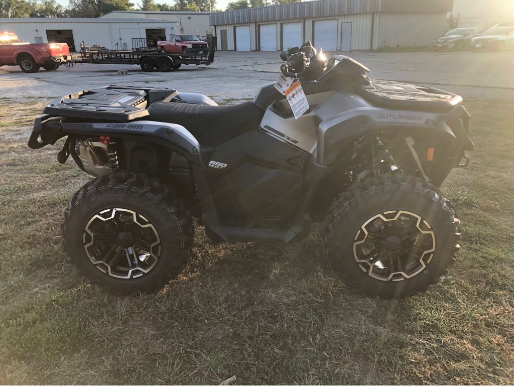 2026 Can-Am OUTLANDER XT 850 - Photo 2