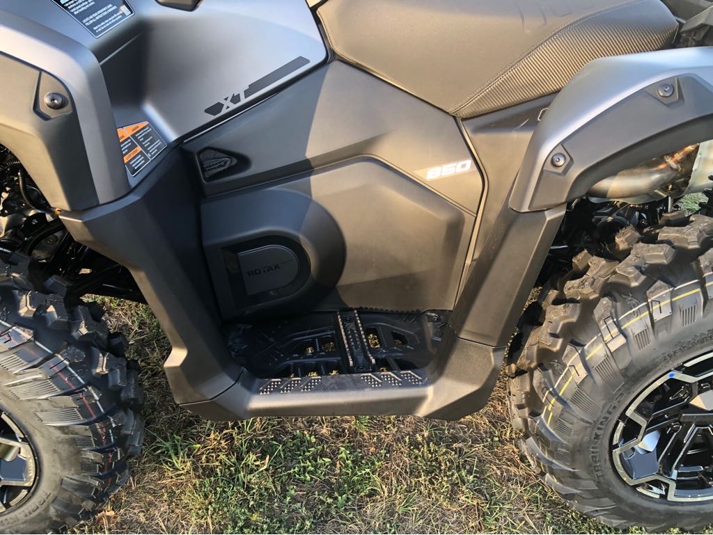 2026 Can-Am OUTLANDER XT 850 - Photo 9