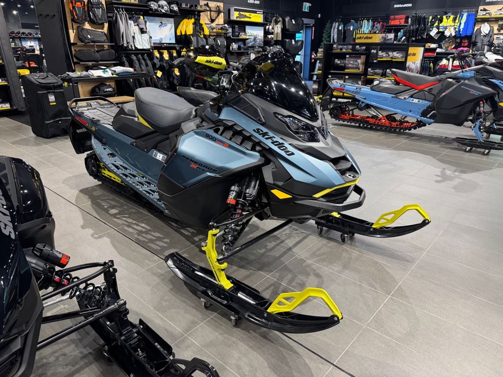 2026 Ski-Doo Renegade XRS 900 ACE Turbo R 137 1.25 - Photo 2