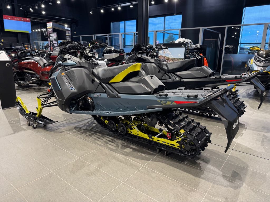2026 Ski-Doo Renegade XRS 900 ACE Turbo R 137 1.25 - Photo 3