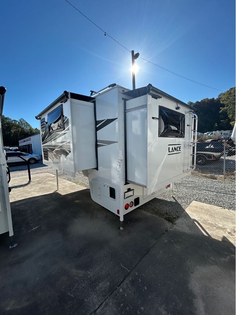 2026 Lance Truck Camper 1172 - Photo 3