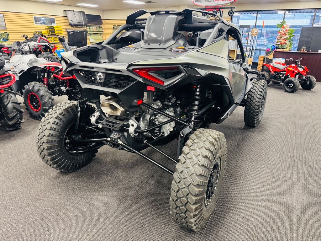 2026 Can-Am Maverick R X rc - Photo 7