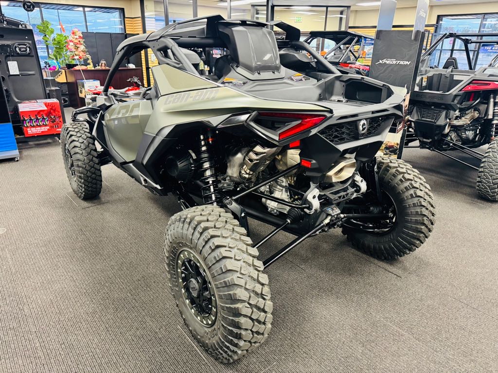 2026 Can-Am Maverick R X rc - Photo 9