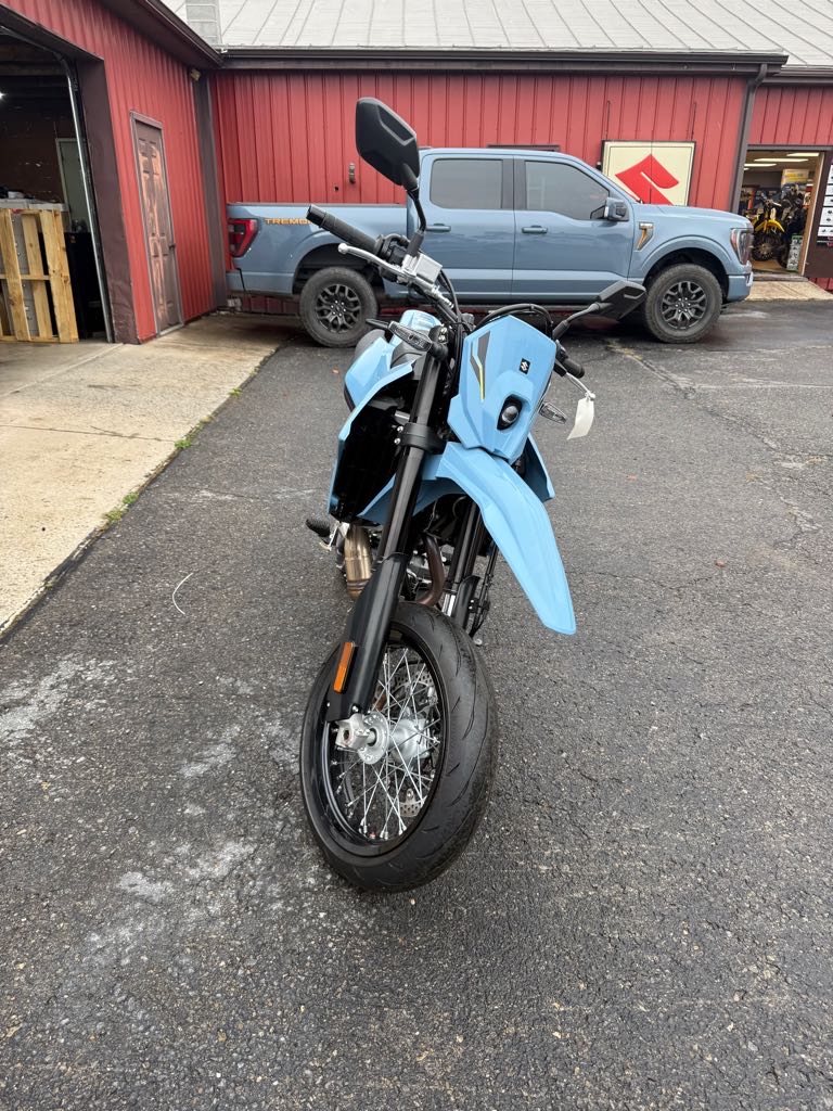 2025 Suzuki DR-Z400 - Photo 3