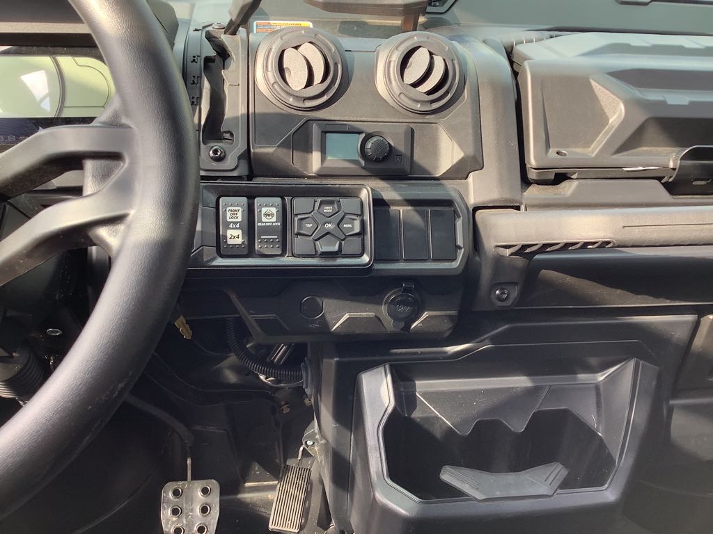 2025 Can-Am Defender Limited HD10 - Photo 8