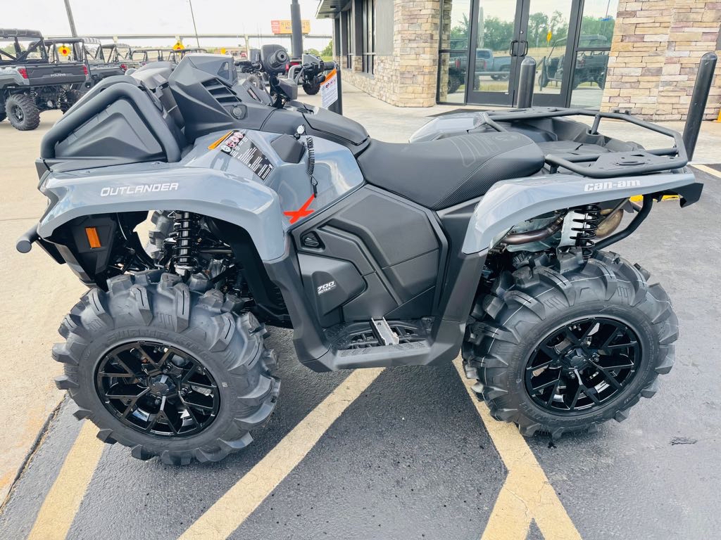 2026 Can-Am Outlander X mr 700 - Photo 3