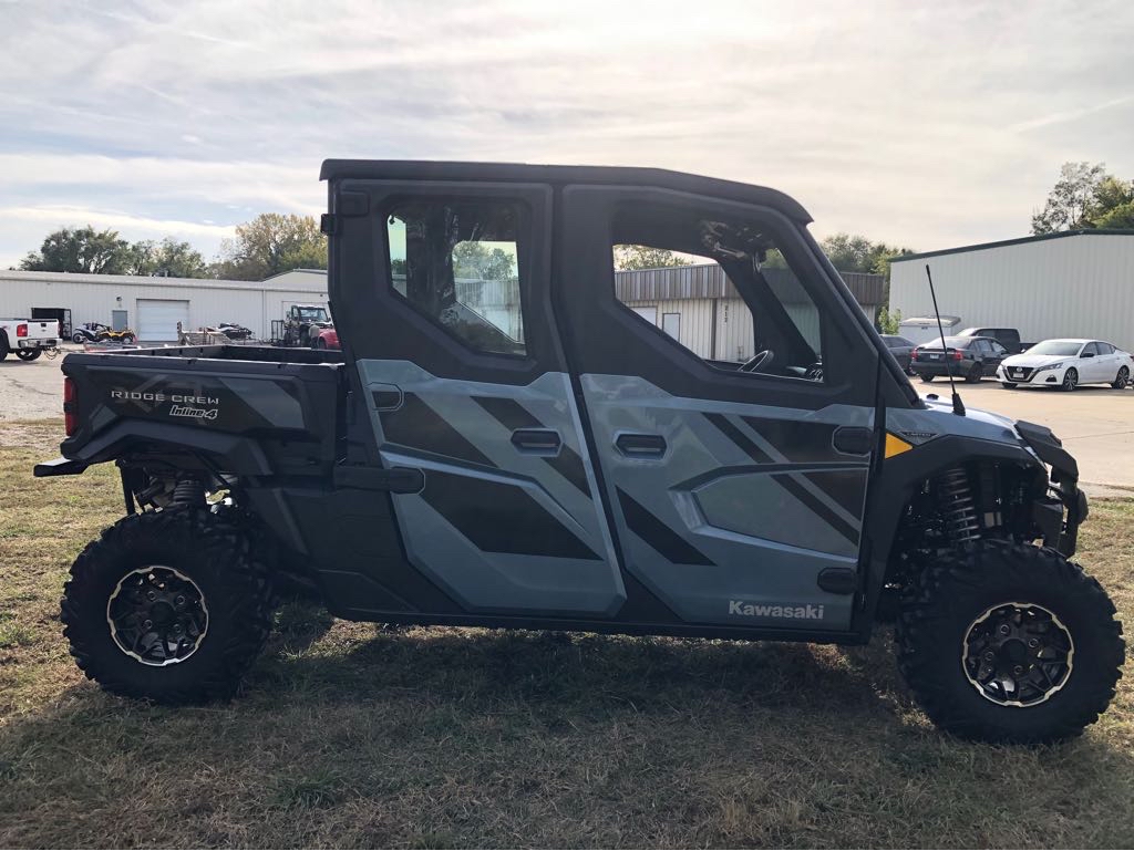 2025 Kawasaki RIDGE® XR CREW LIMITED HVAC - Photo 3