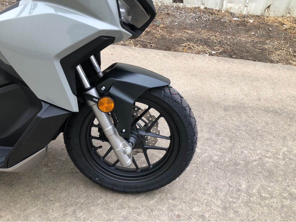 2026 Honda ADV160 - Photo 2