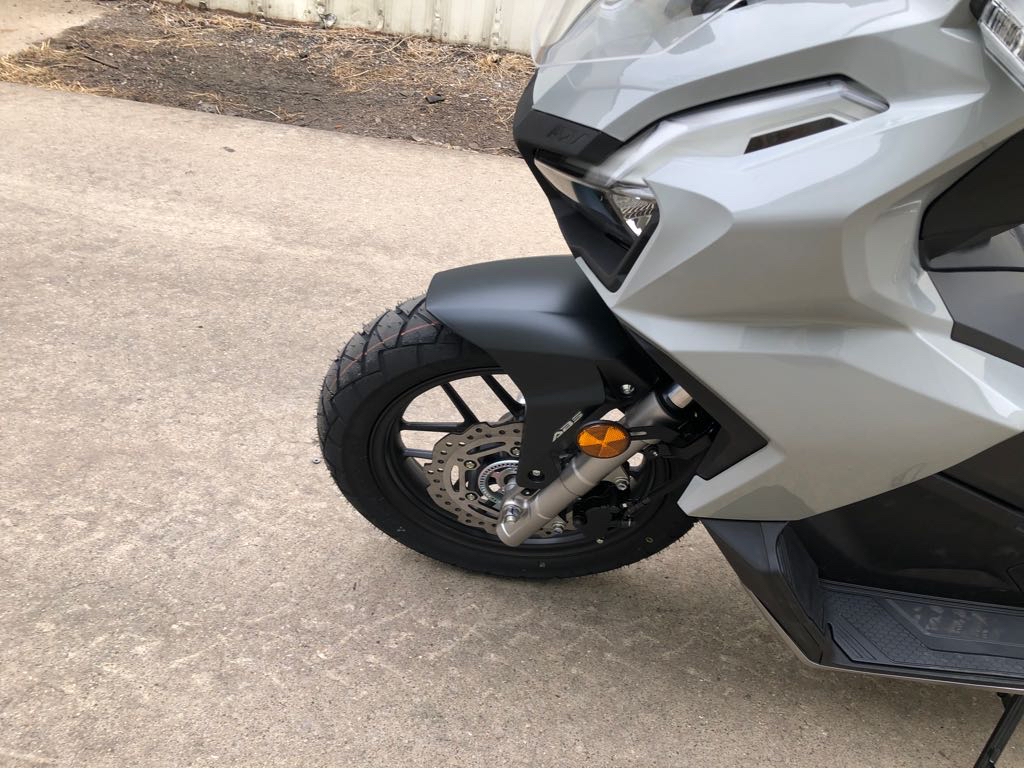 2026 Honda ADV160 - Photo 8