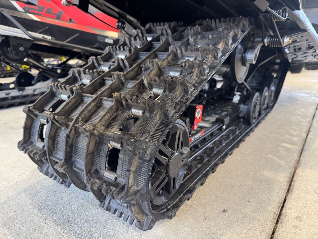 2023 Ski-Doo Grand Touring Limited 900 Turbo 130hp - Photo 5