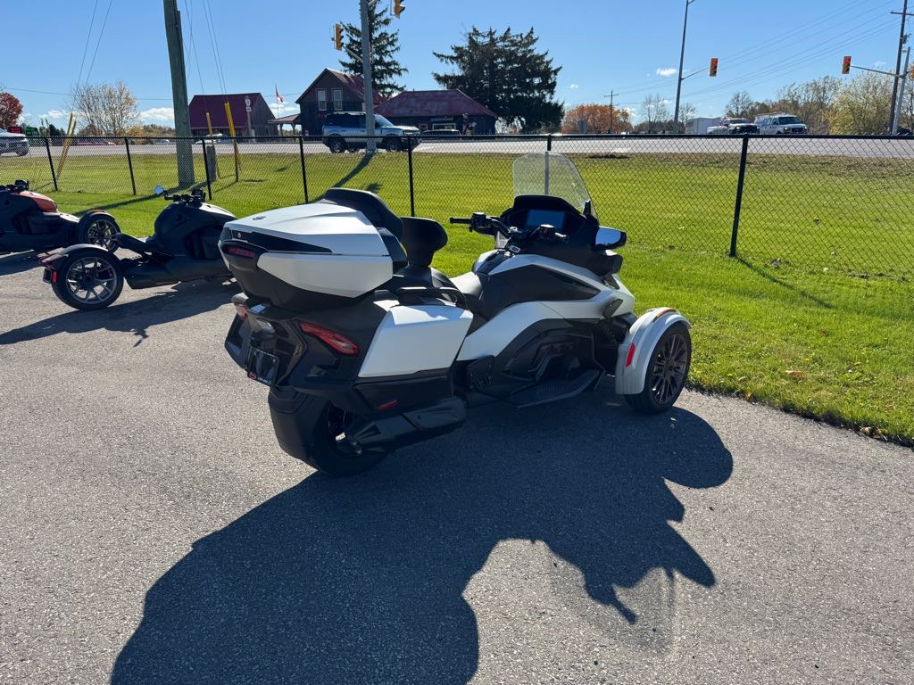 2025 Can-Am **DEMO** Spyder RT Sea-To-Sky - Photo 5