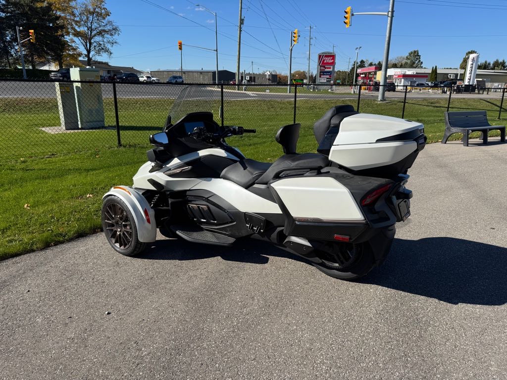 2025 Can-Am **DEMO** Spyder RT Sea-To-Sky - Photo 4