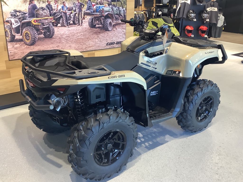 2026 Can-Am Outlander™ Pro XU HD7 - Photo 3