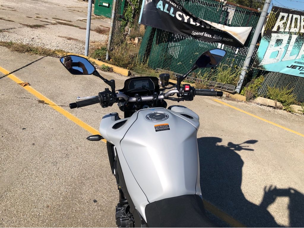 2025 Yamaha MT 10 - Photo 12