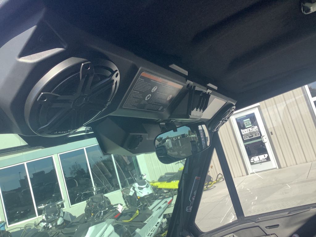 2026 Can-Am Defender Limited HD11 - Photo 9