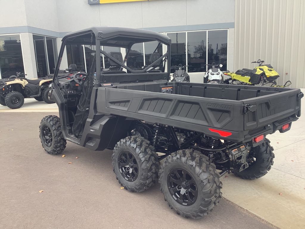 2026 Can-Am Defender 6X6 XT HD10 - Photo 2