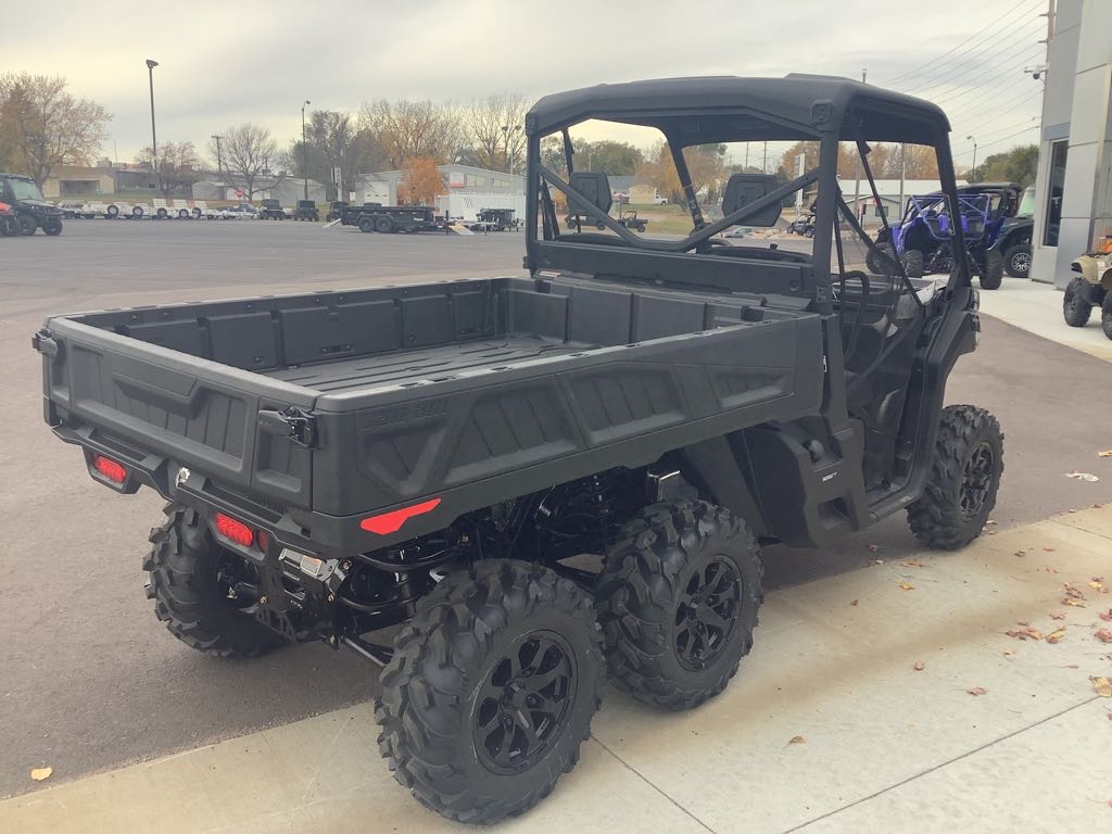 2026 Can-Am Defender 6X6 XT HD10 - Photo 4