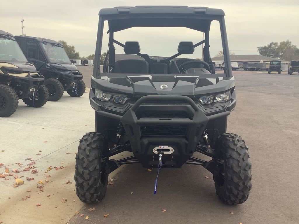 2026 Can-Am Defender 6X6 XT HD10 - Photo 6