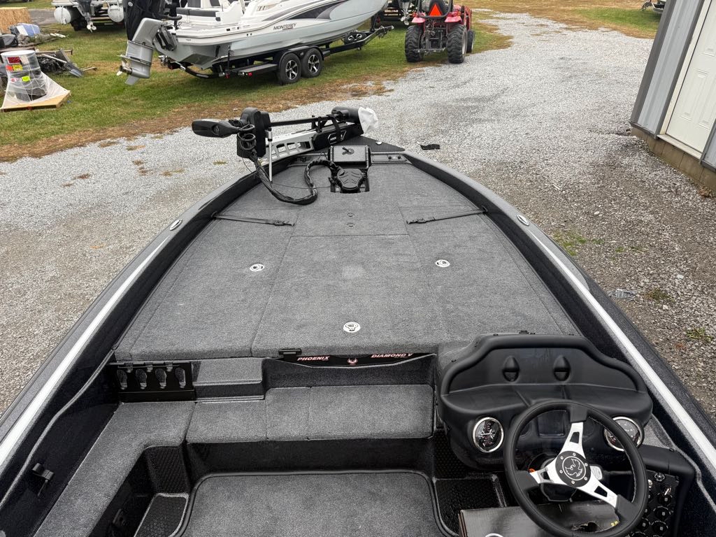 New 2026 Phoenix 819 ZXL, 40444 Lancaster - Boat Trader