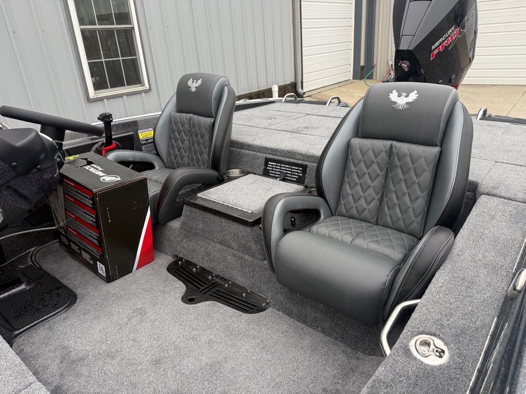 釣和 ページ L New 2026 Phoenix 819 ZXL, 40444 Lancaster - Boat Trader