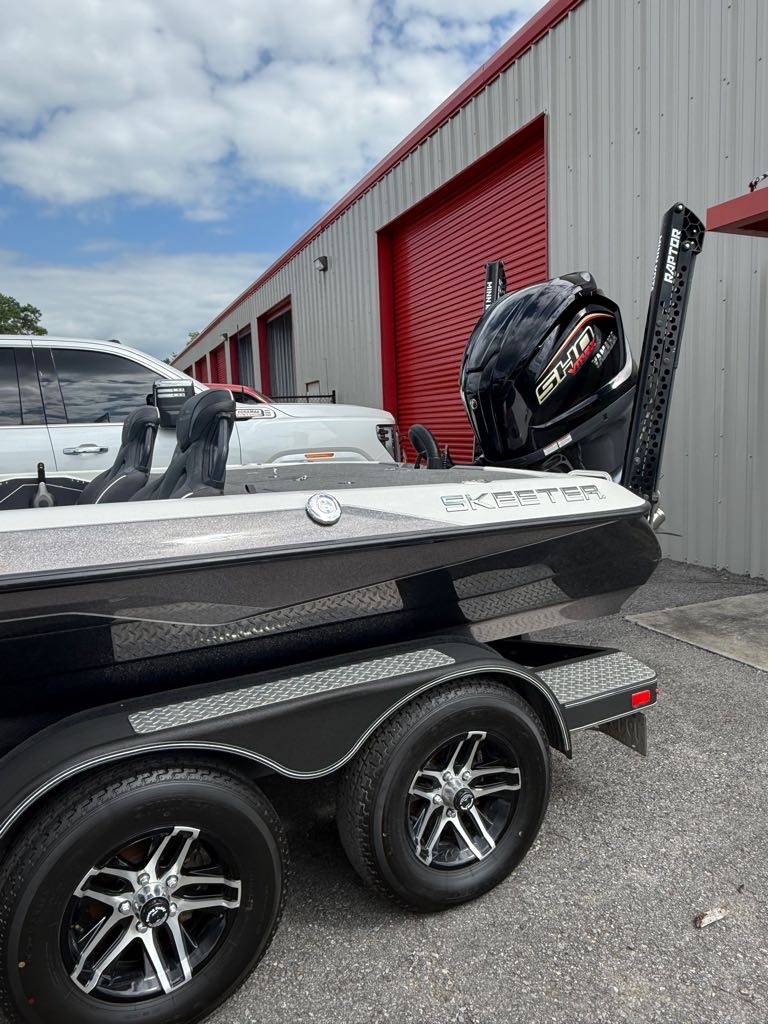 Used Boats from Skeeter and Phoenix Boats Cajun Outboards Inc