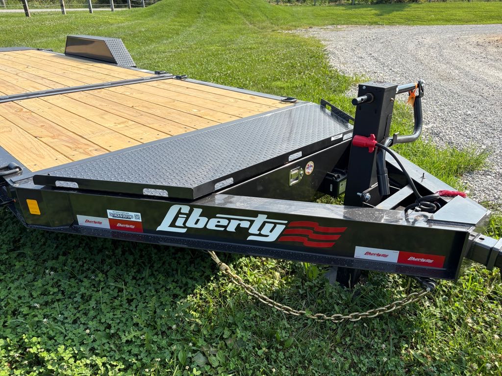 2027 Liberty photo 2