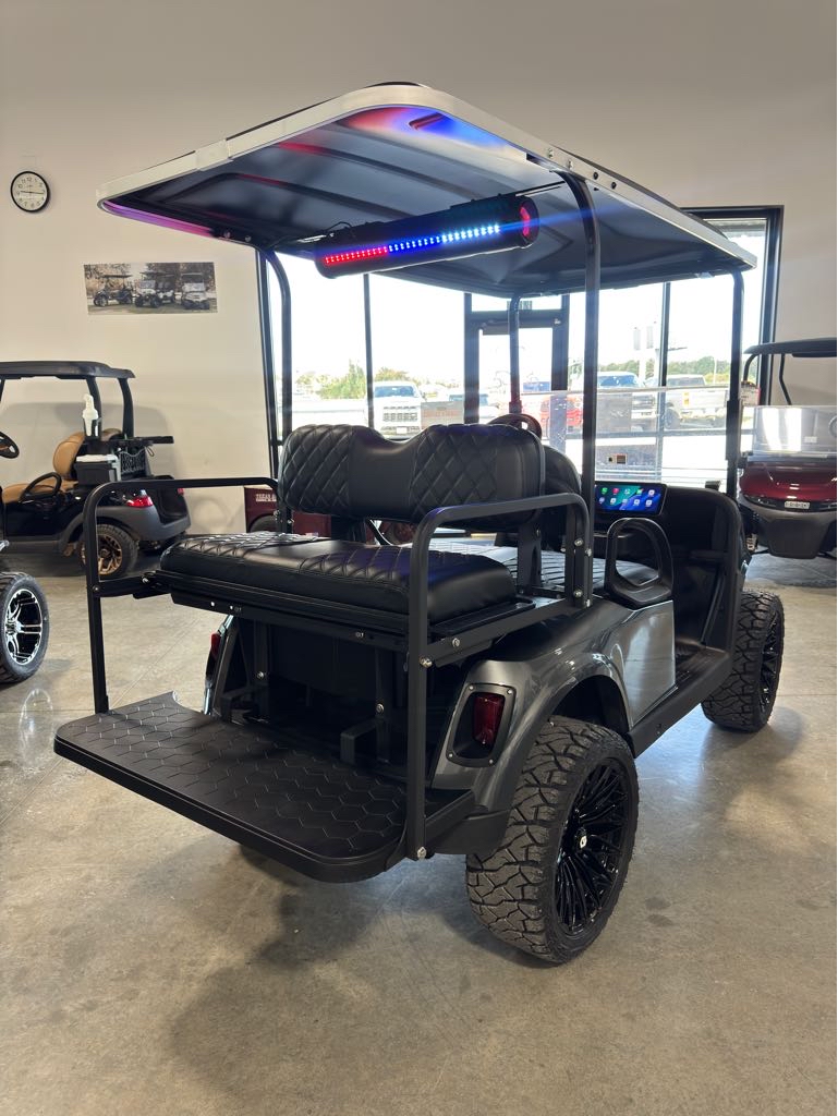 2023 E-Z-GO Freedom RXV ELiTE Lithium — photo 9