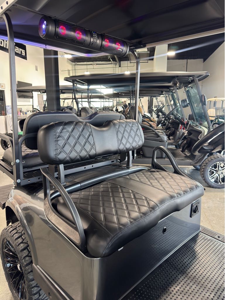 2023 E-Z-GO Freedom RXV ELiTE Lithium — photo 8