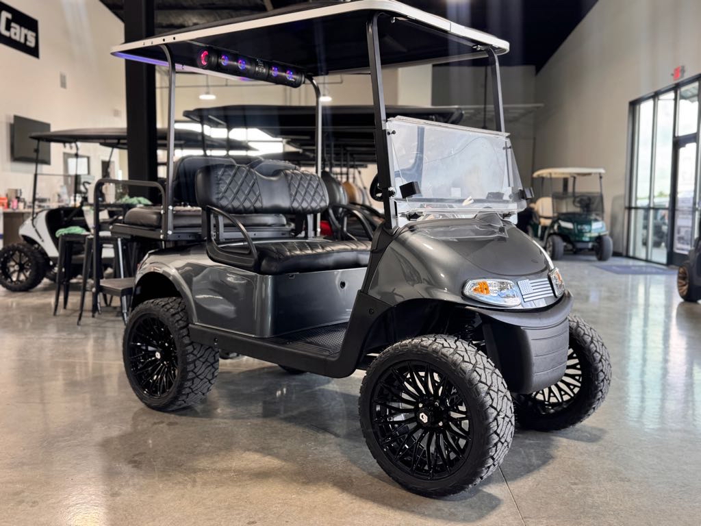 2023 E-Z-GO Freedom RXV ELiTE Lithium — photo 5