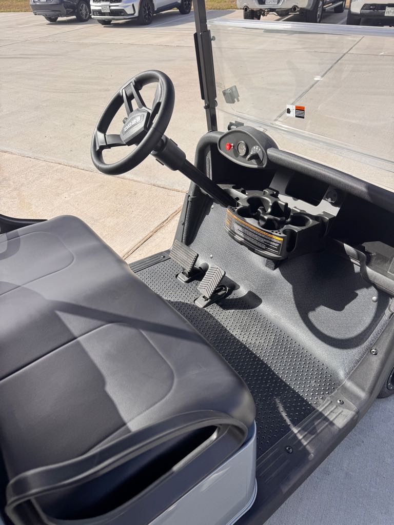 2021 E-Z-GO Freedom RXV ELiTE Lithium — photo 4