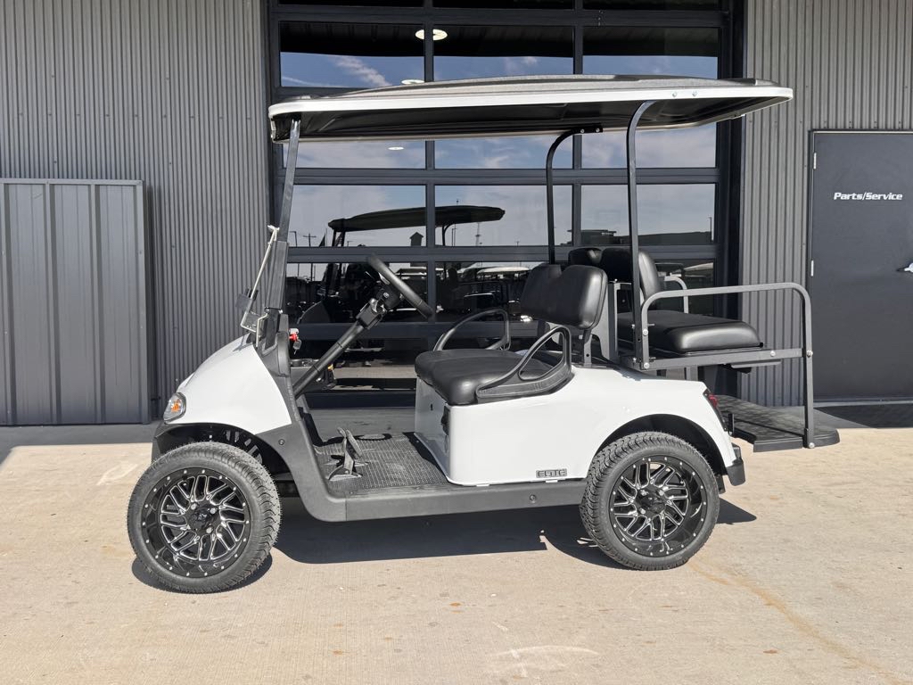 2021 E-Z-GO Freedom RXV ELiTE Lithium — photo 2