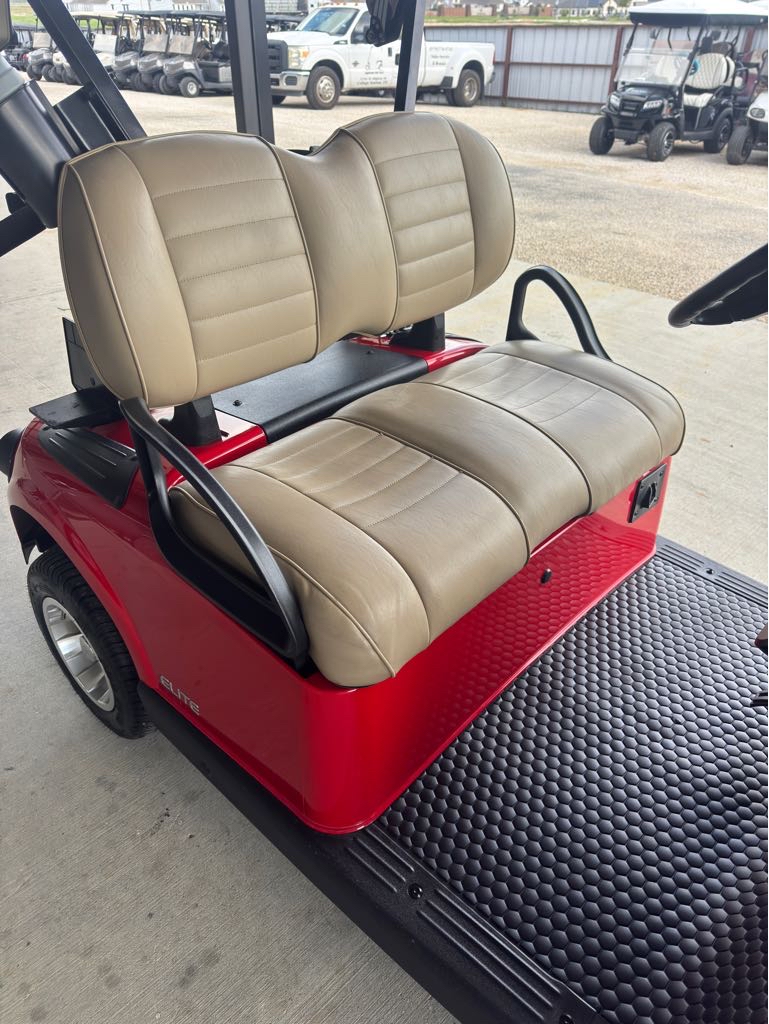 2024 E-Z-GO Freedom RXV ELiTE Lithium — photo 5