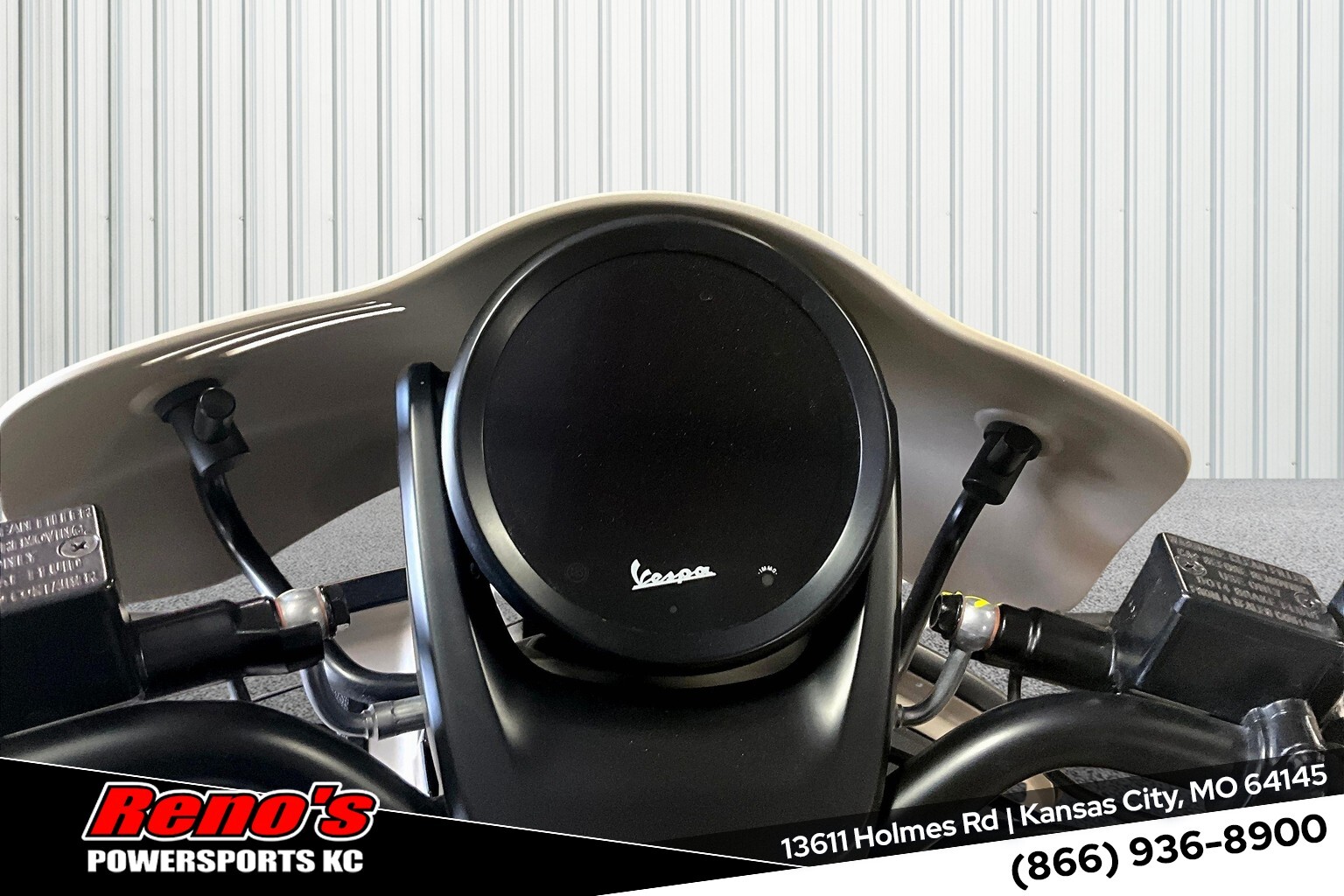 2024 Vespa GTV 300 - Photo 11