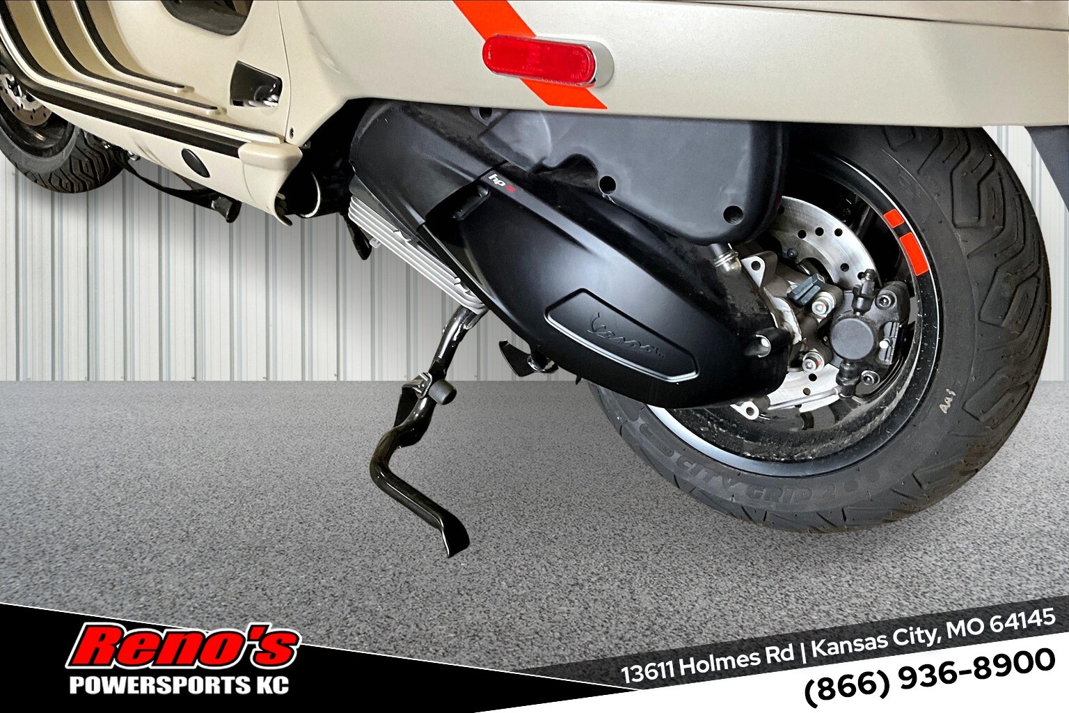 2024 Vespa GTV 300 - Photo 16