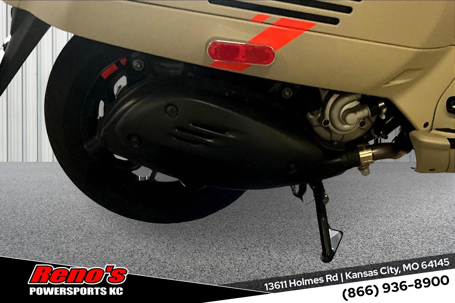 2024 Vespa GTV 300 - Photo 13