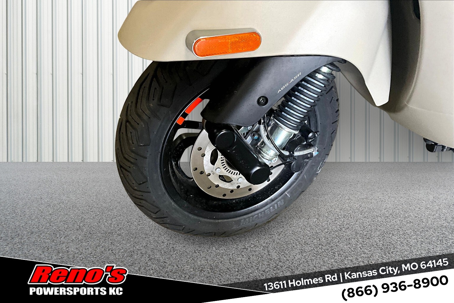 2024 Vespa GTV 300 - Photo 18