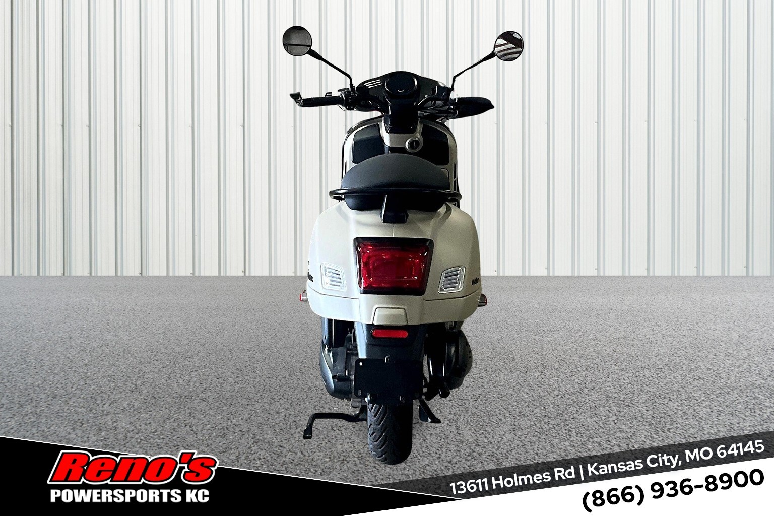 2024 Vespa GTV 300 - Photo 3