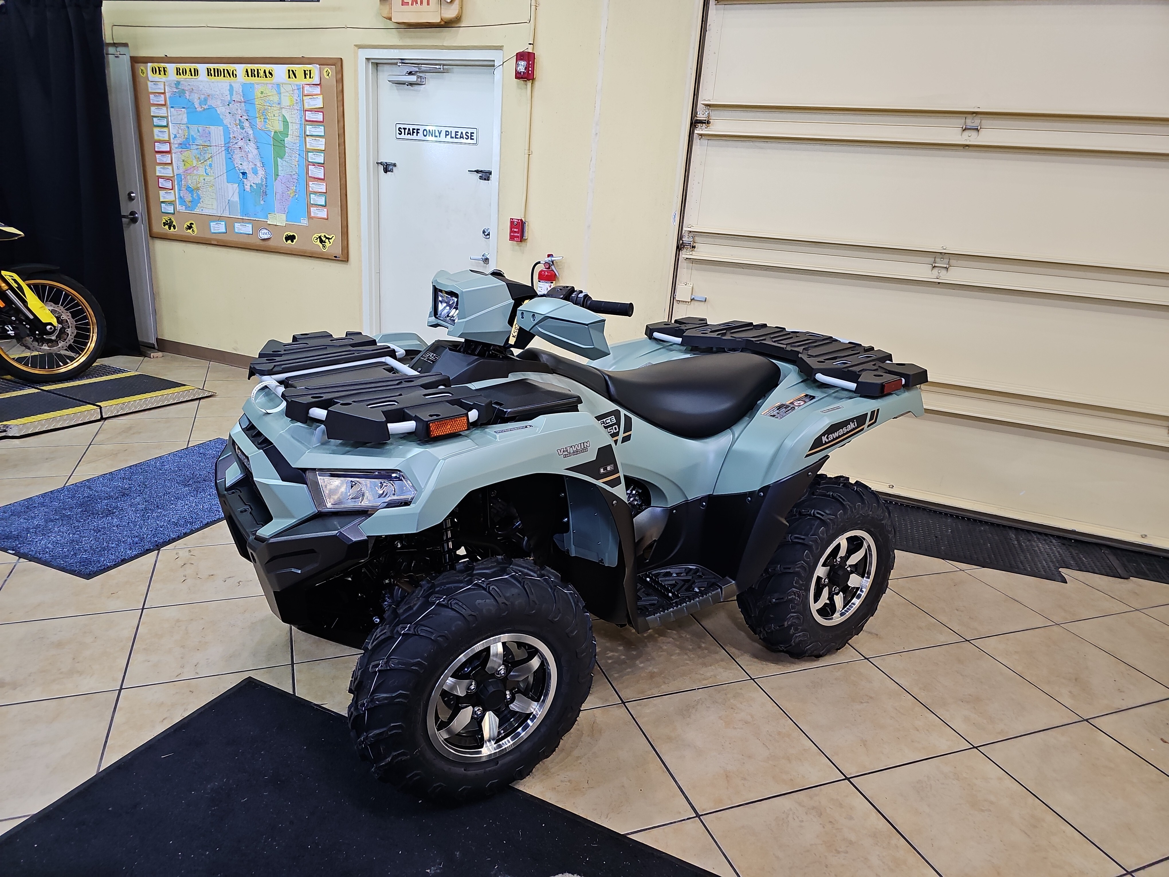 コムスター New Inventory from Kawasaki Sun Sports Cycle & Watercraft