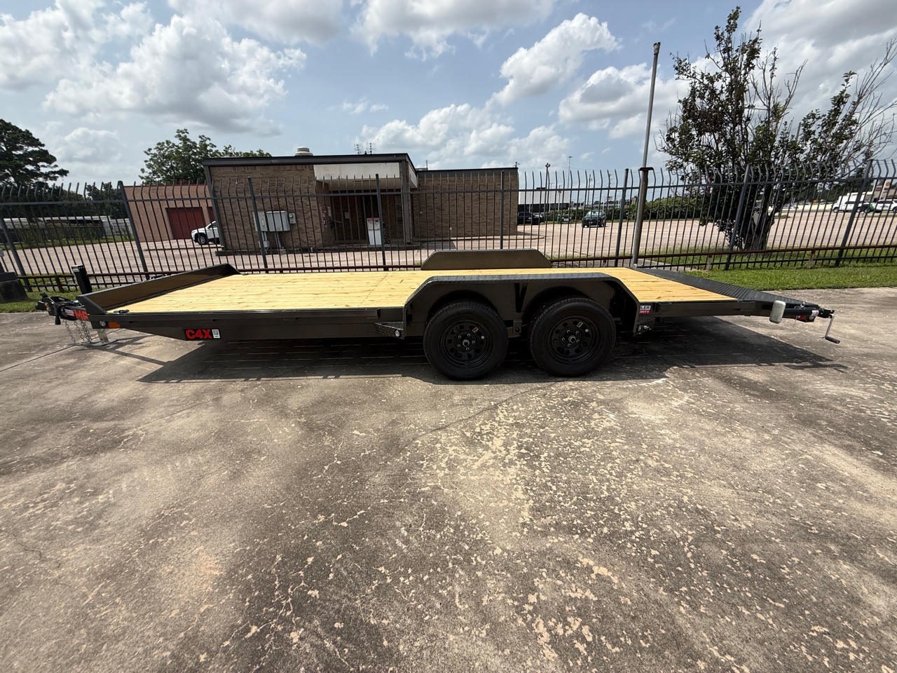 2027 MAXXD C4X8320