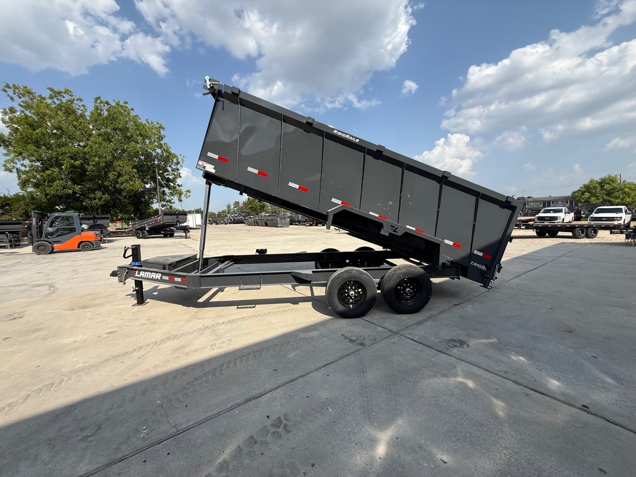 2027 Lamar DT831627