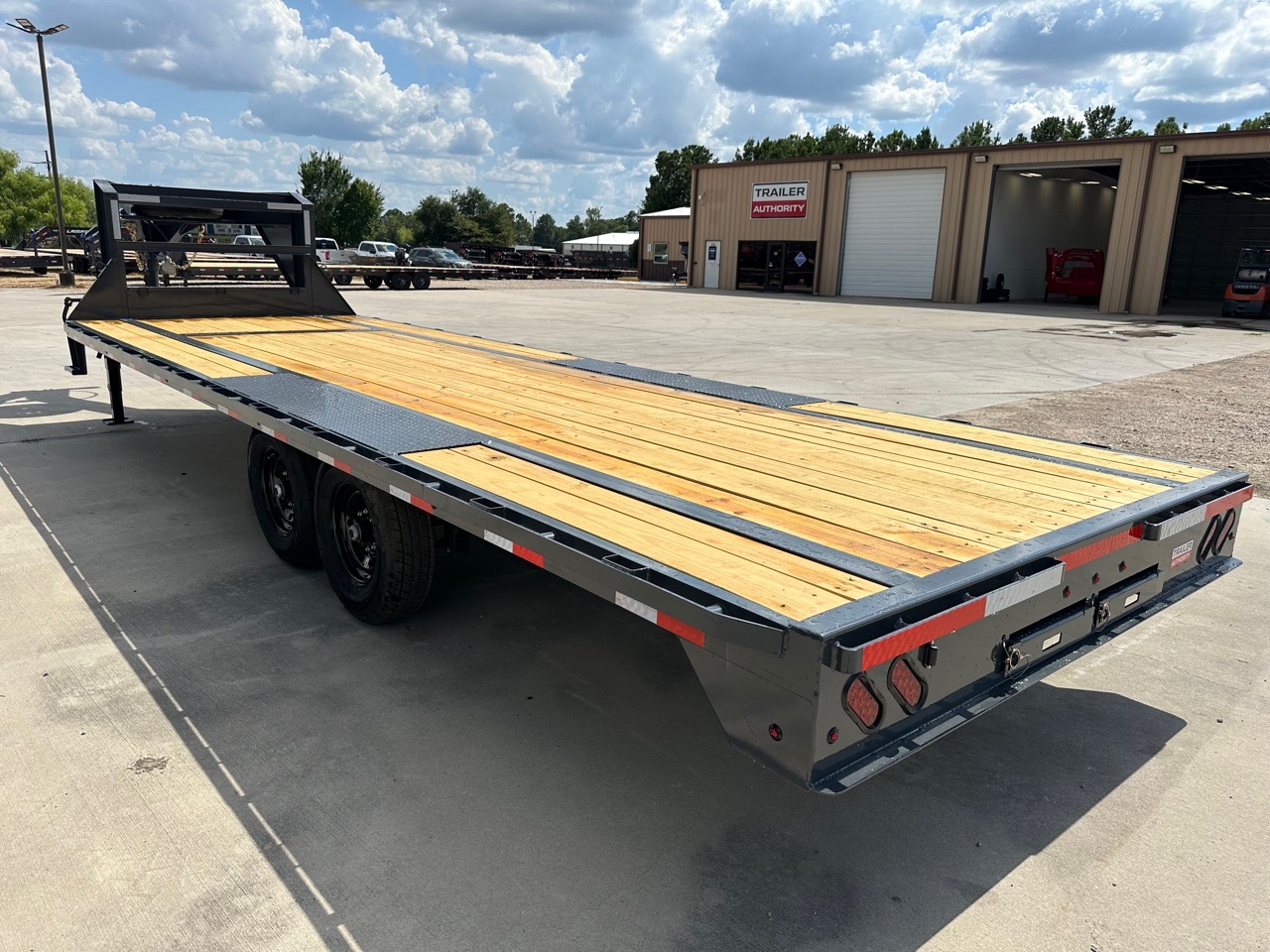 2027 Lamar FS022527 photo 3