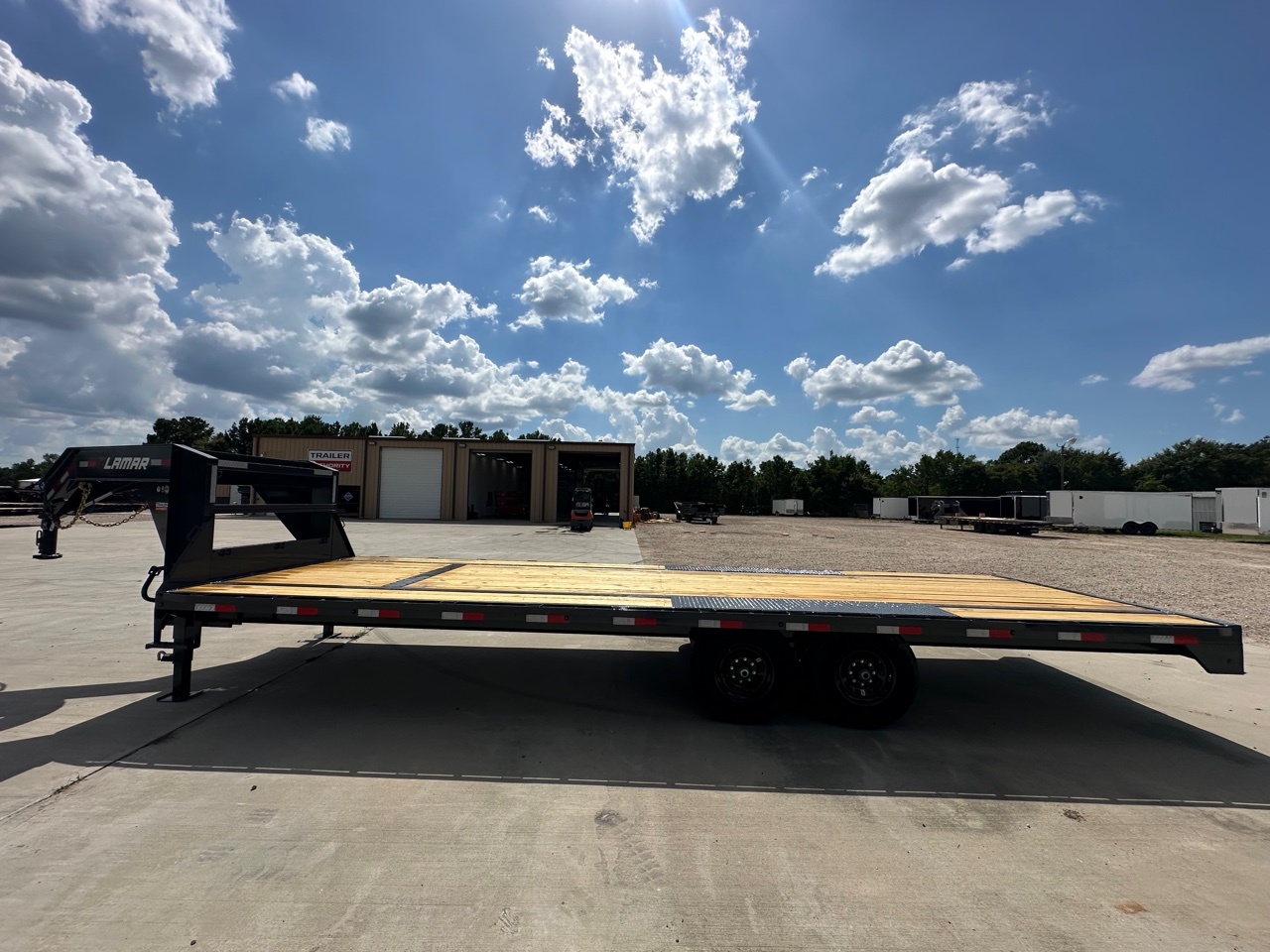 2027 Lamar FS022527