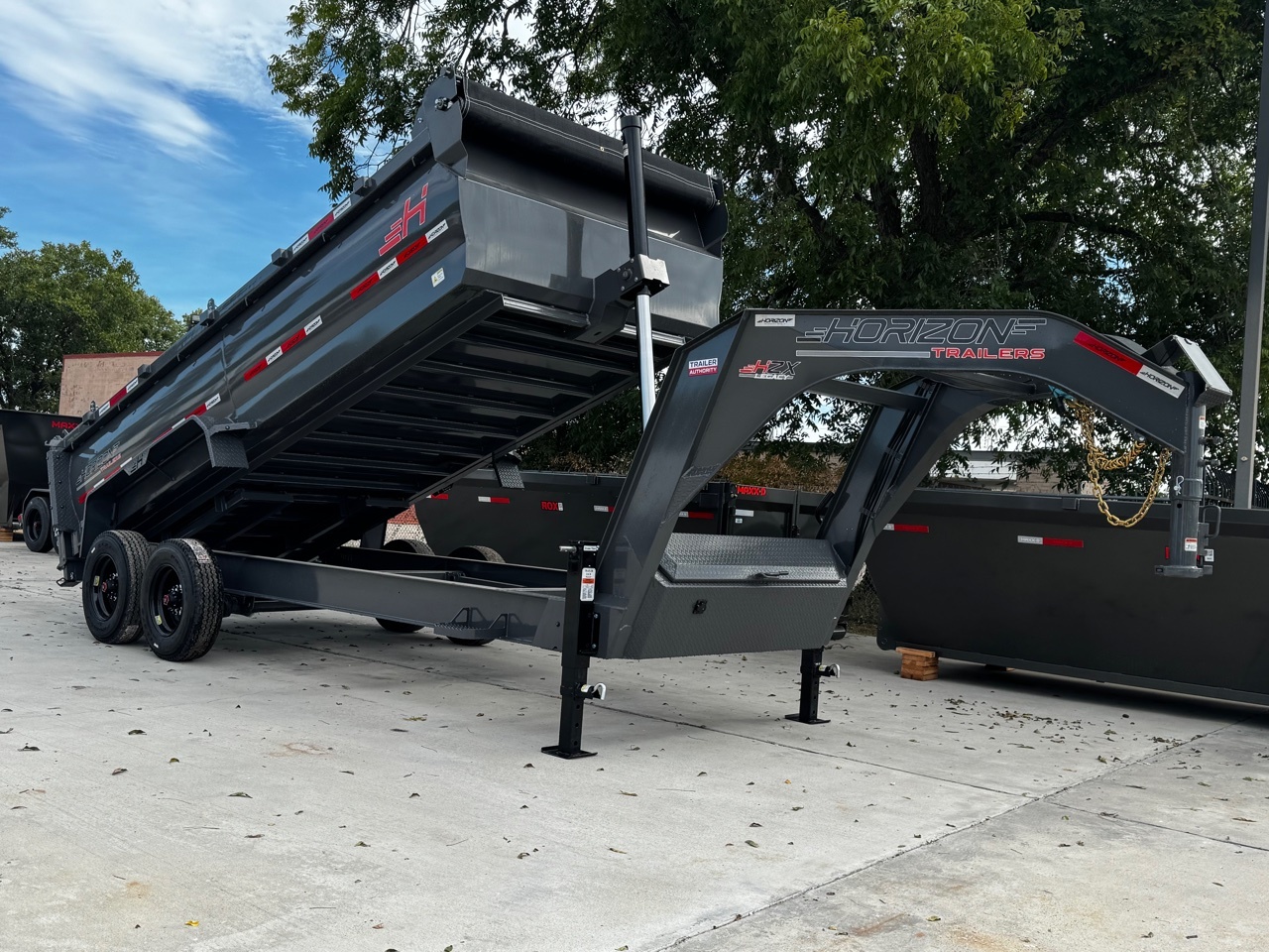 2027 Horizon HZX photo 2