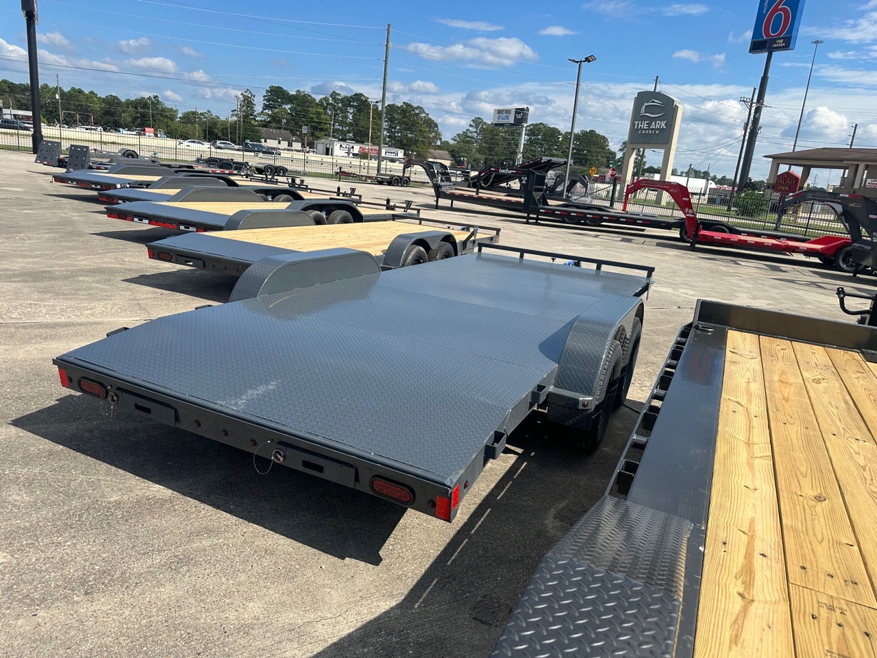 2027 Lamar CE831823 photo 3