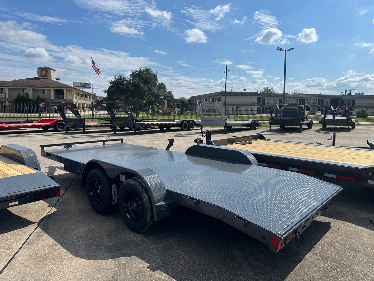 2027 Lamar CE831823
