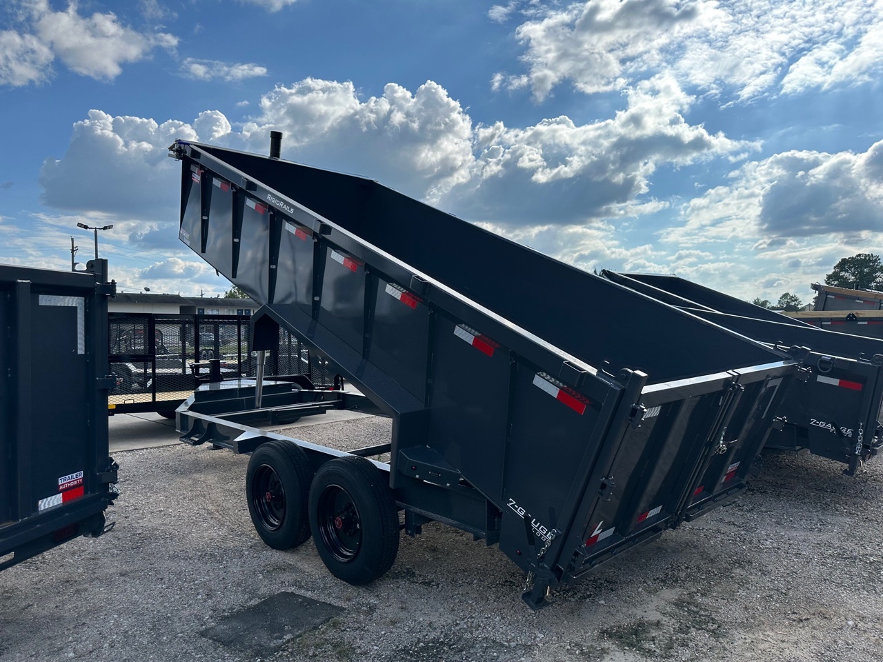 2027 Lamar DT831628