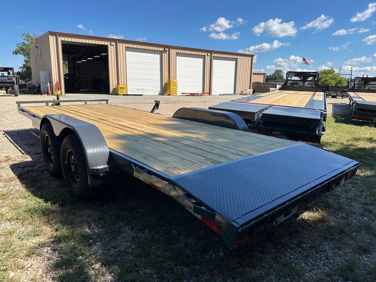 2027 Lamar CC832025